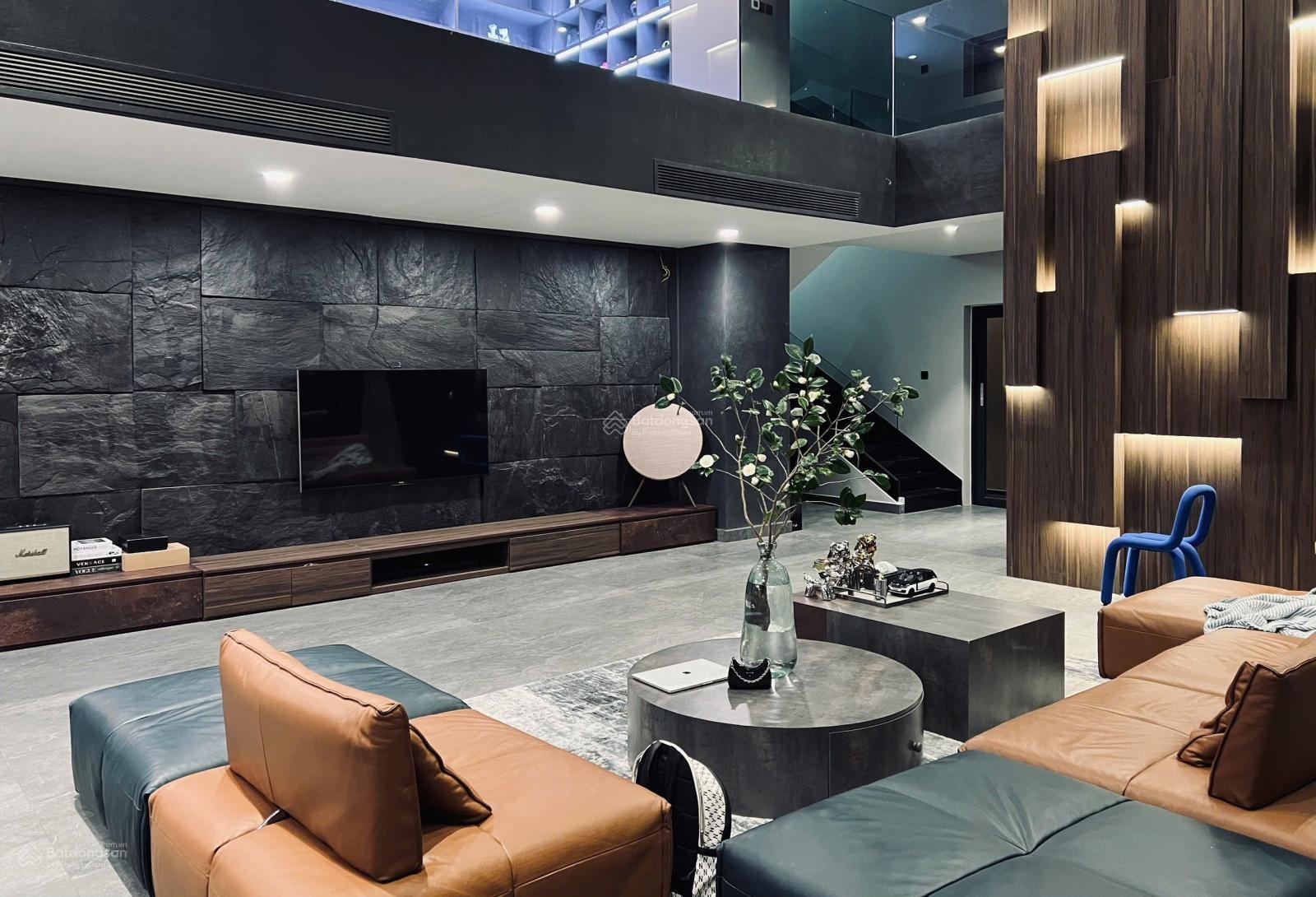 Bán biệt thự góc 2 mặt tiền sông KDC Intresco Bình Chánh