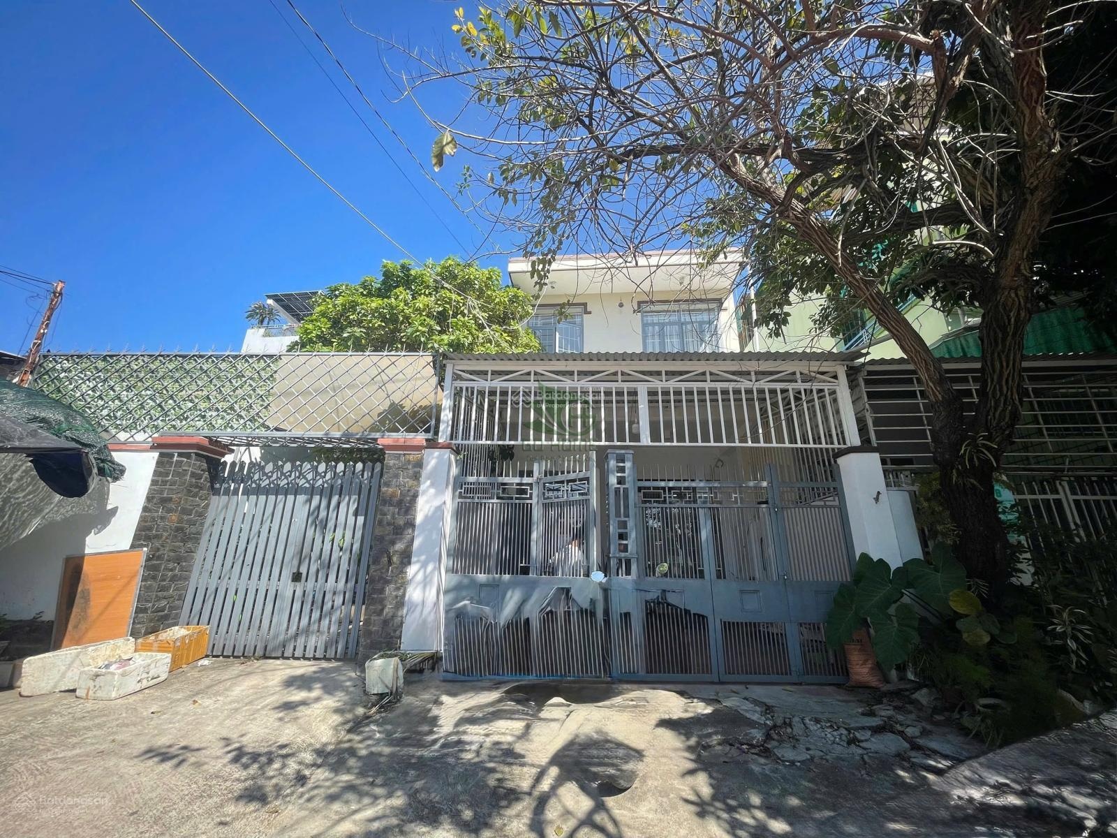 Cho thuê nhà 3 phòng ngủ full nội thất khu phía Bắc Nha Trang giá 13 triệu/tháng