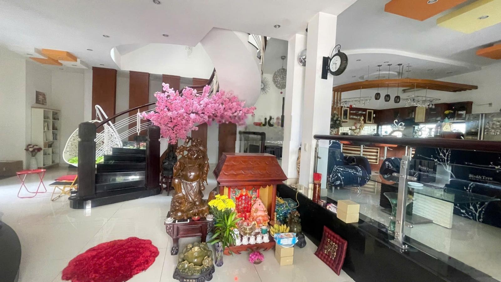 Hailongreal: Biệt thự góc 75 tỷ, DT: 477m2, 20x24m, 4 tầng, đường số 3 - 4 Phạm Hữu Lầu, Q7