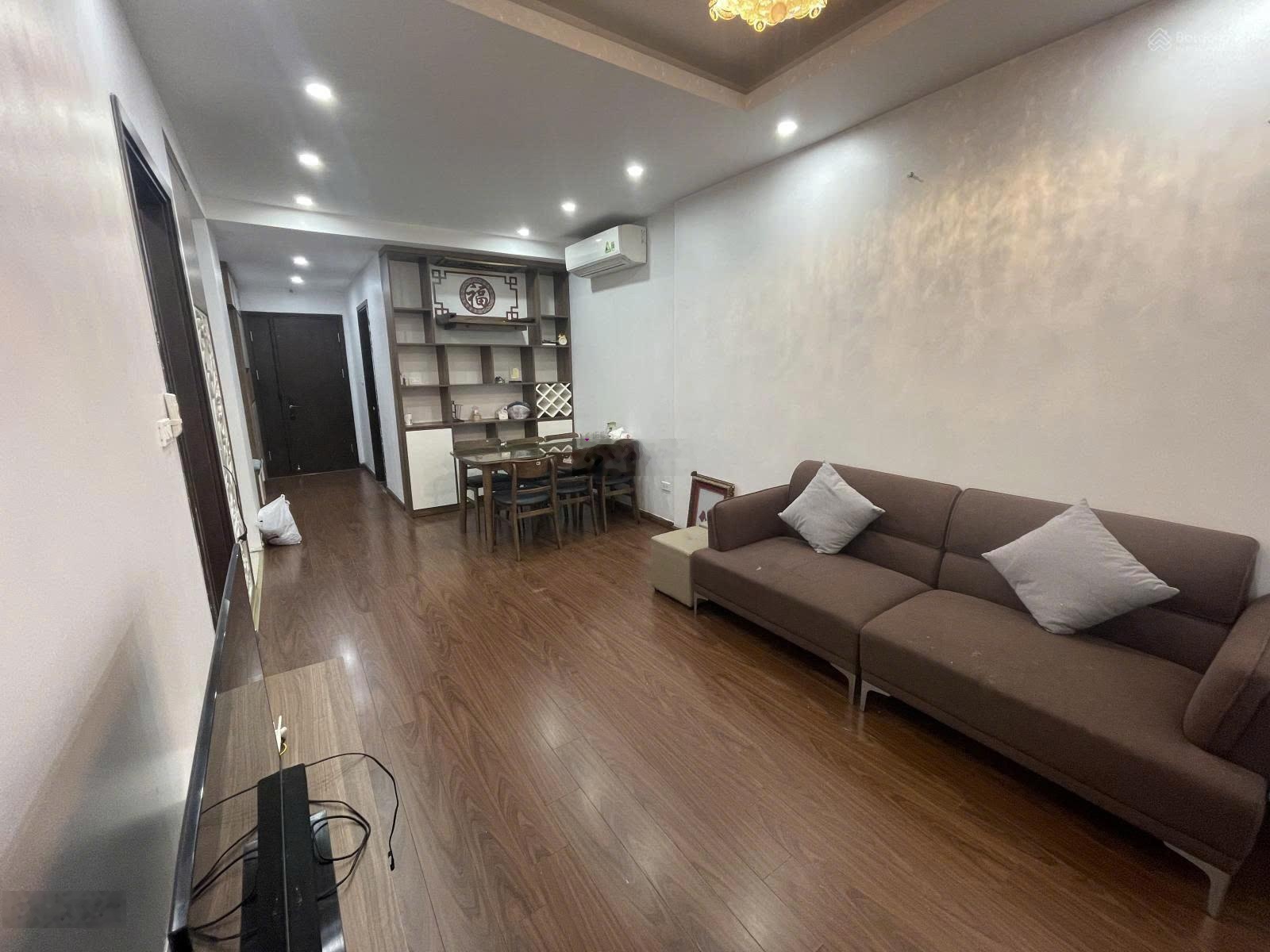 Cho thuê căn hộ 2PN tại Nguyễn Tuân có slot oto giá 14,5tr/ tháng