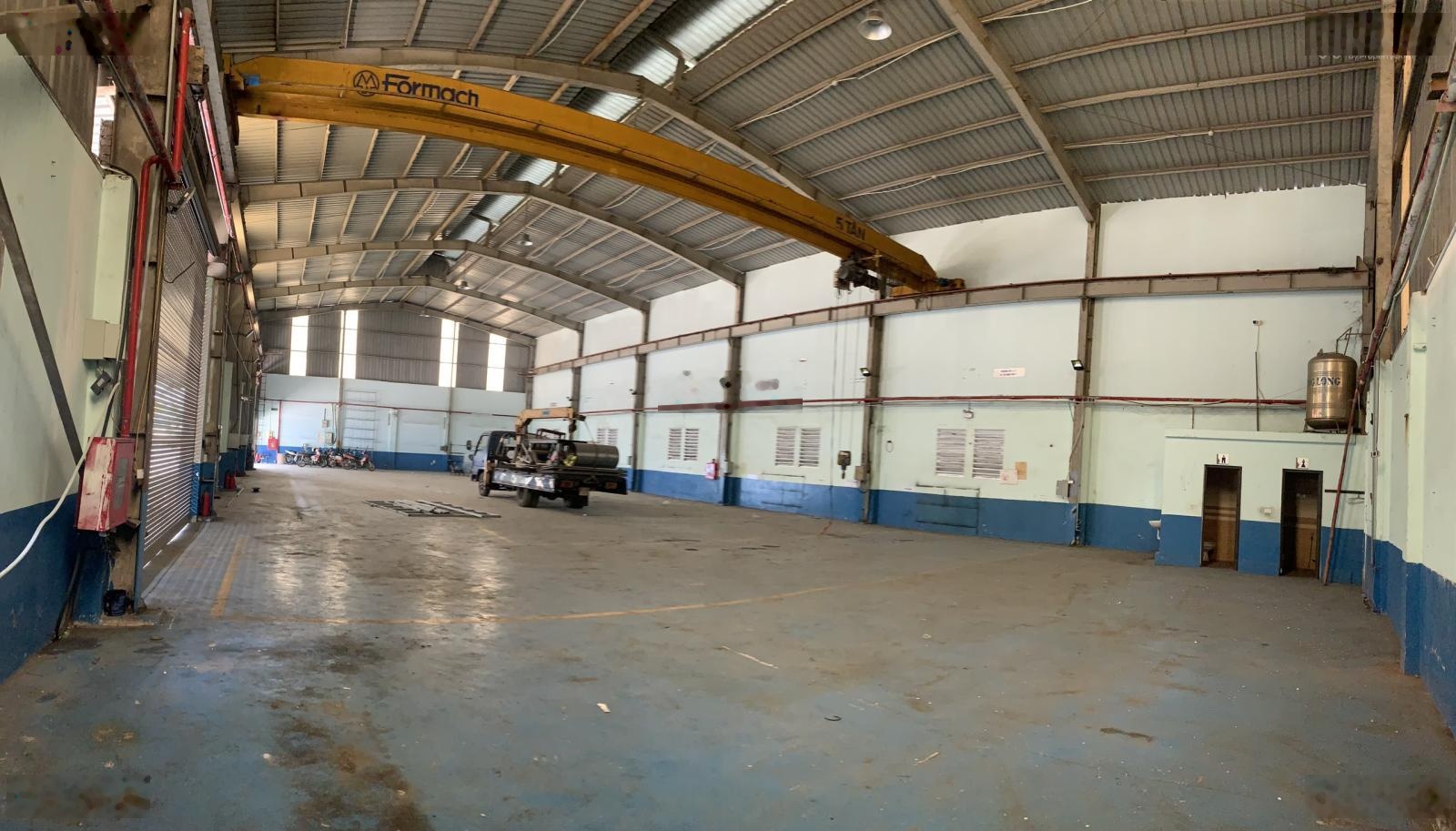 Chính chủ cần cho thuê kho, xưởng tại Ngọc Thụy, Bồ Đề, Long Biên 650m2 khung thép mái tôn, giá 35t