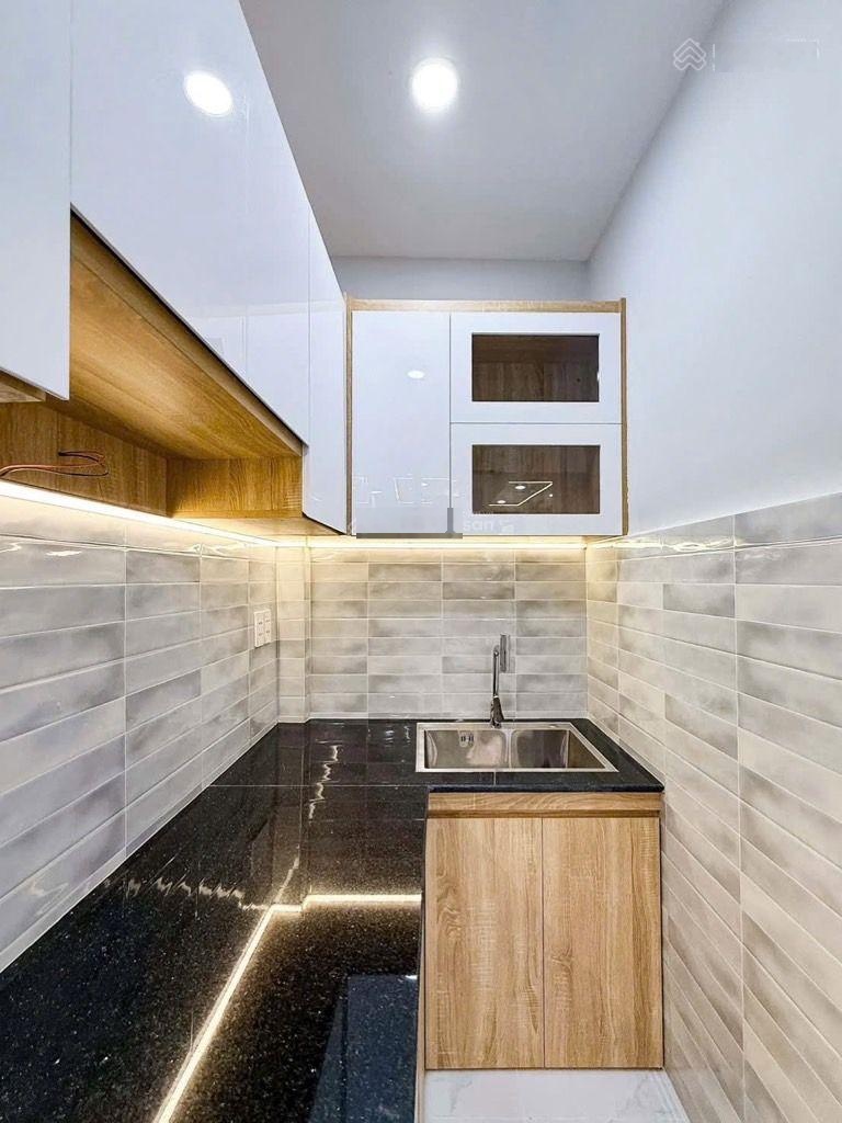 Bình thạnh - xô viết nghệ tĩnh - 32m2 (4m x 8m) - căn góc 2 mặt thoáng - view landmark 81