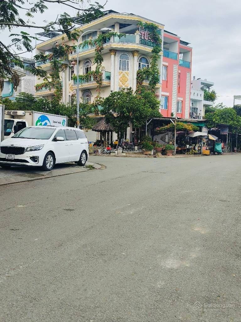 Nhà hẻm ôtô - lạc long quân - gần cv đầm sen - q11 - 2 tầng - hơn 6 tỷ