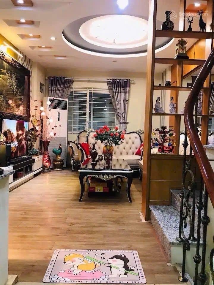 Bán Nhà Riêng tại Hoàng Hoa Thám, 60m2, ngõ thông , dân xây ,nhiều tiện ích giá hạt dẻ