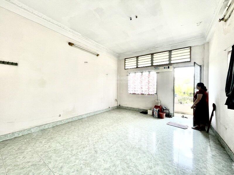 Mặt tiền thuận kiều ngay chợ rẫy, làng nhà thuốc, dt 63m2 ngang 4,5m, chốt nhỉnh 15t