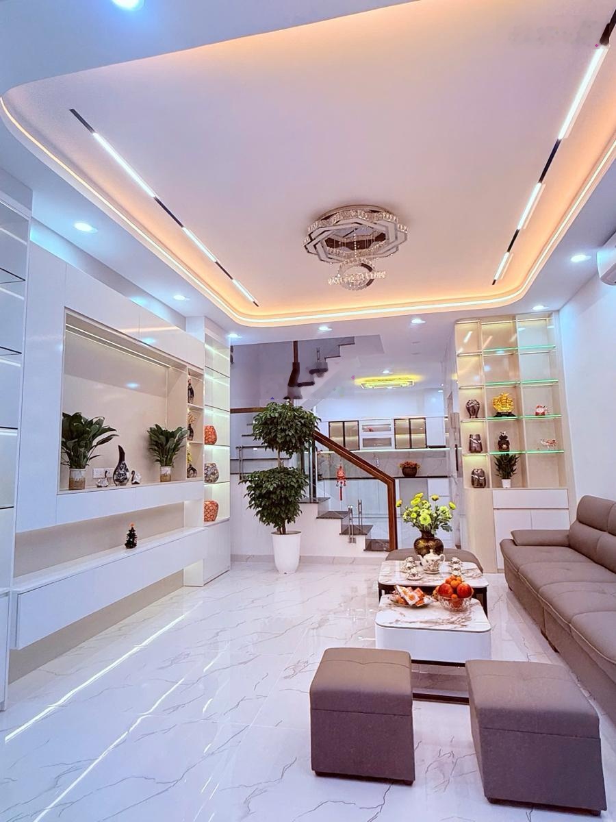 19,x tỷ Tô Vĩnh Diện - Khu Phân lô VIP - 5 Tầng Thang Máy - Nội Thất Xịn Ở Ngay