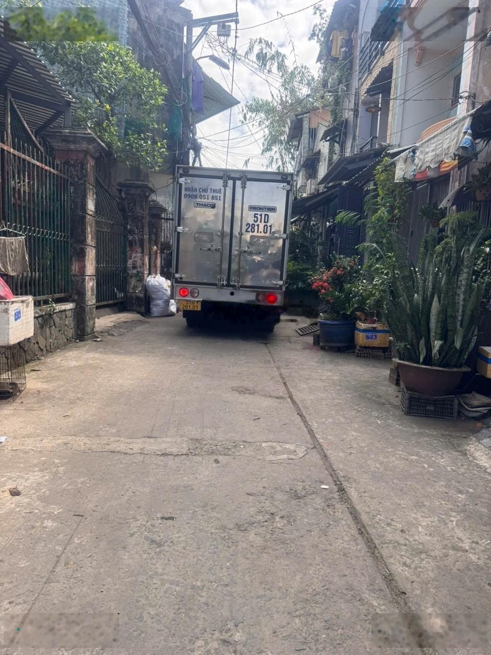 Nhỉnh 5 tỷ nhà chiến lược bình tân 64m2 3 tầng đường xe tải