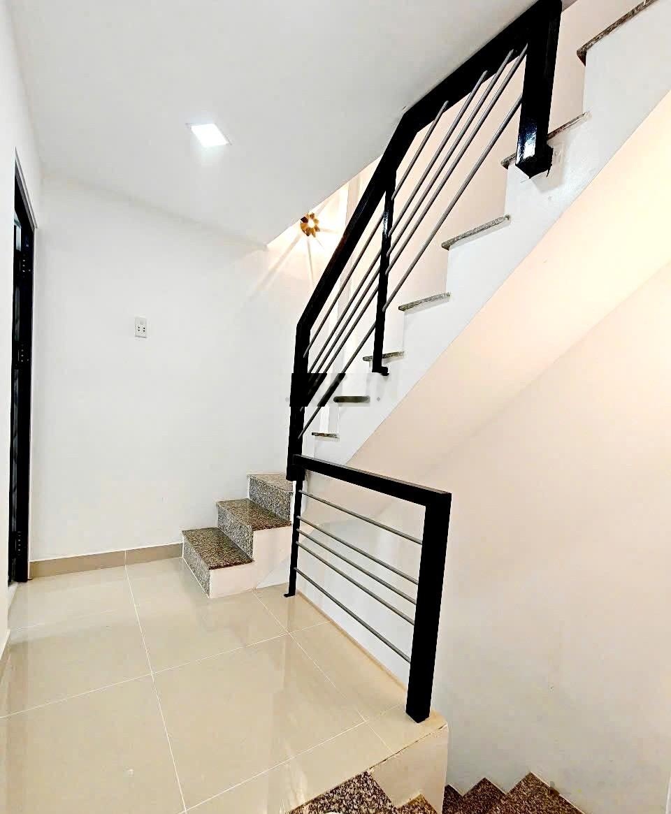 Bán nhà liền kề Phan Văn Trị - nở hậu tài lộc 4x7m mét - DTSD 72m2, chỉ 3.99 tỷ