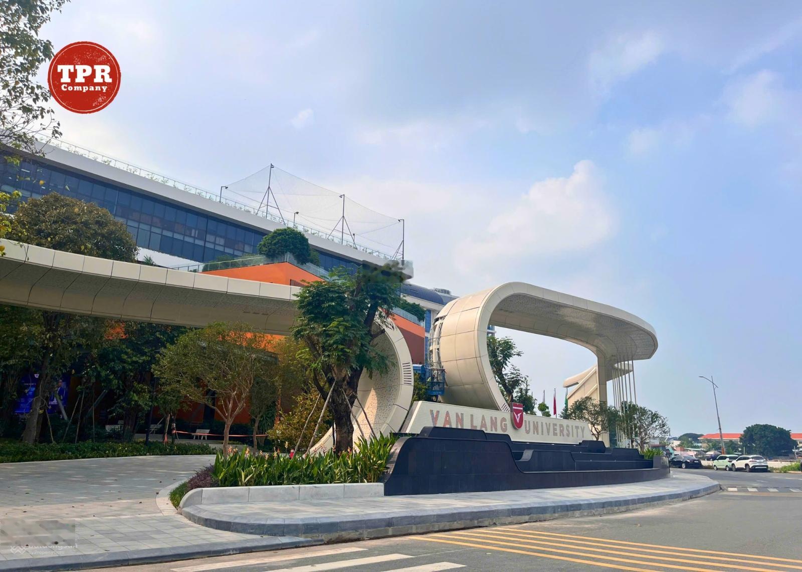 Nhà đẹp 4 tầng đường Bình Lợi, 5x19m vuông vức, sát BV Đa Khoa Gia Định và ĐH Văn Lang, 14,9 tỷ TL