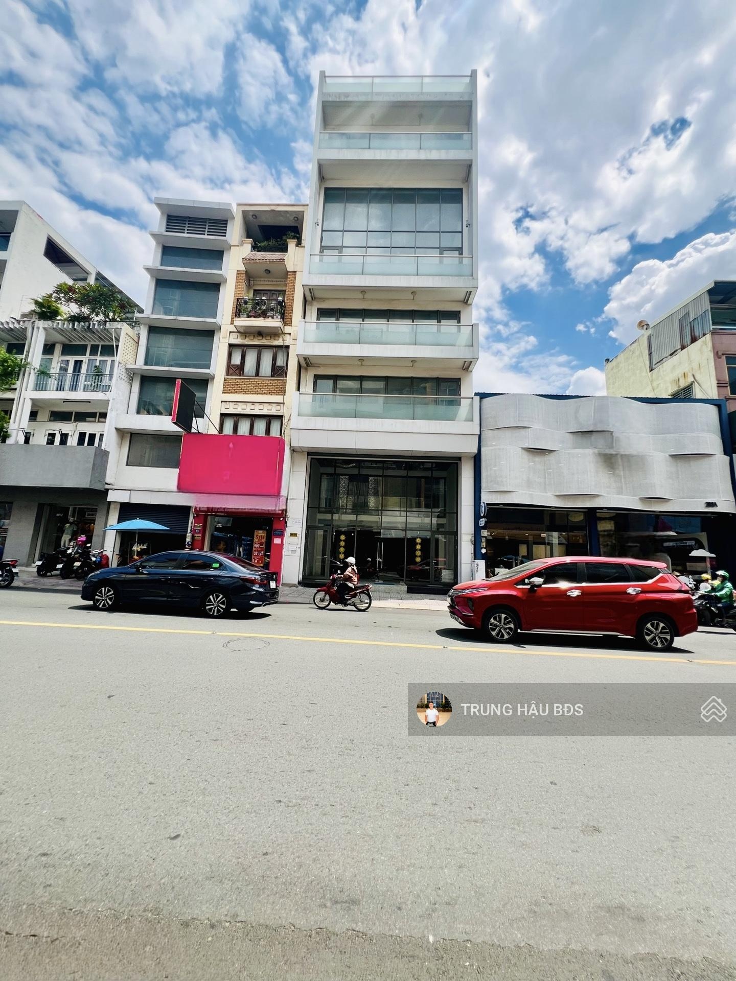 Độc Quyền Bán Toà Nhà MT Hai Bà Trưng Quận 3 - Diện Tích Sàn 1.500m2 - KC 6 Tầng - Giá 125 Tỷ