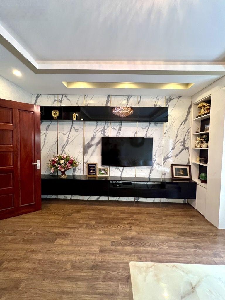 Bán nhà phân lô lê trọng tấn, hoàng văn thái - lô góc - gara ô tô - 60m x 5 tầng - ô tô tránh nhau