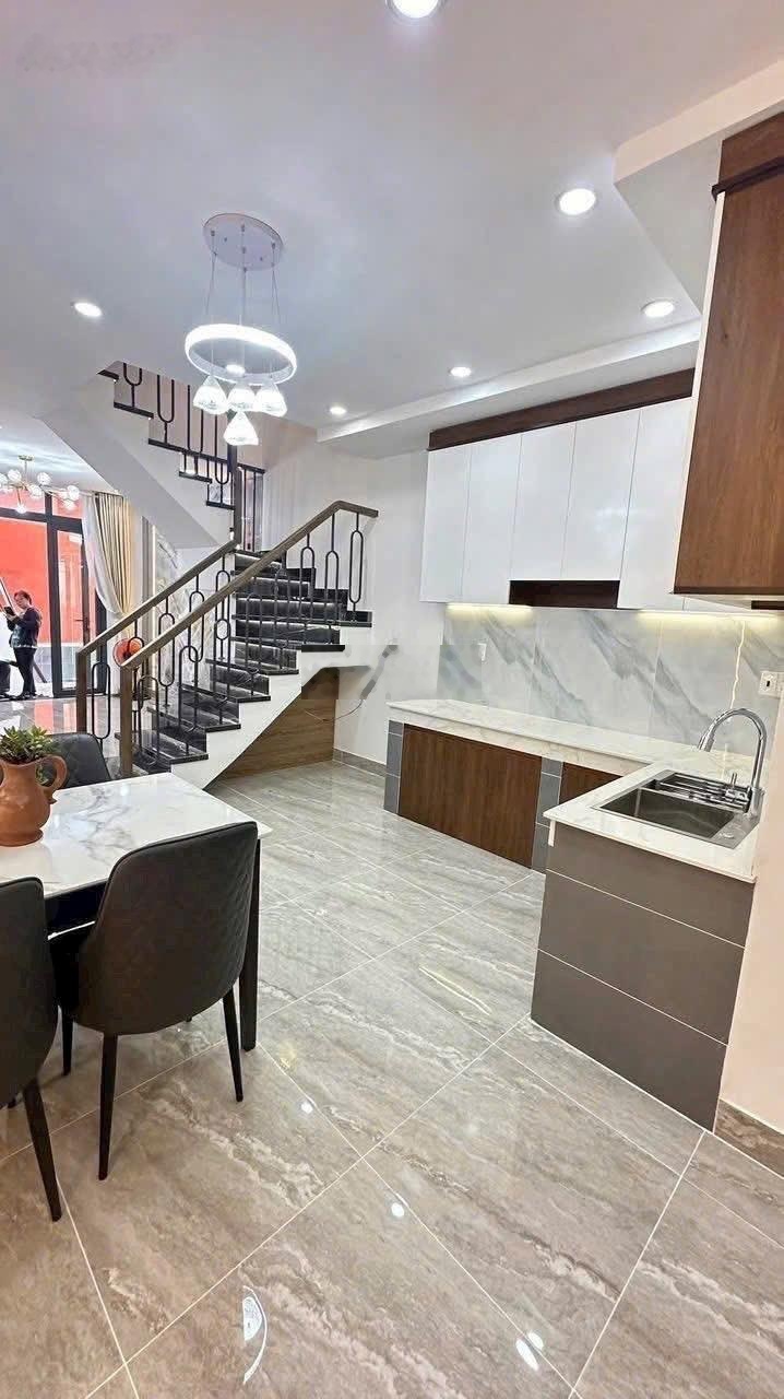 Nhà đẹp giá rẻ 4 tầng BTCT 36m2 Tân Hoà Đông xách Vali ở ngay chỉ 6.25 Tỷ