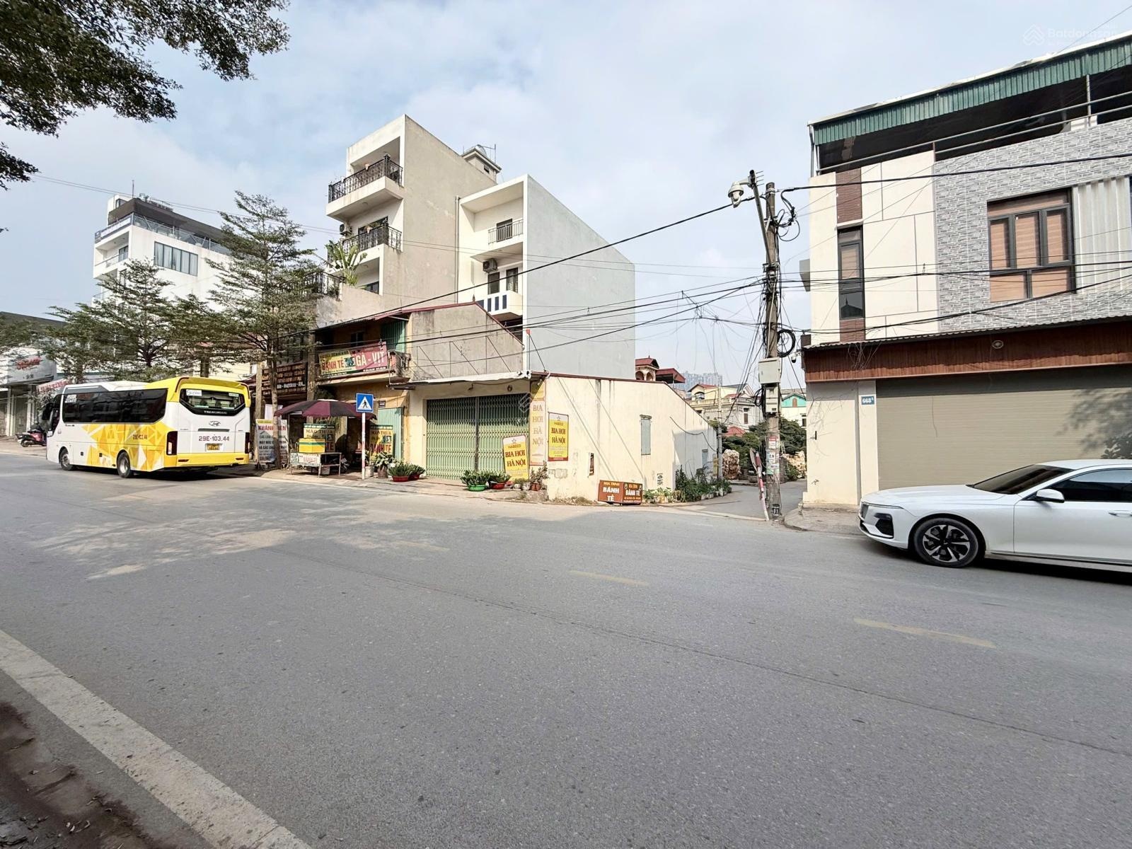 Lô góc 3 mặt tiền cực vip tại Văn Giang - Sát đường Di sản - cách KĐT Aluvia chỉ 100m