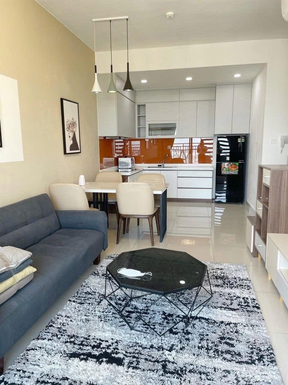 Cần cho thuê gấp căn hộ Orient Q4. DT: 72m2, 2PN, 2WC. Giá 13tr/th. LH: 0365695623