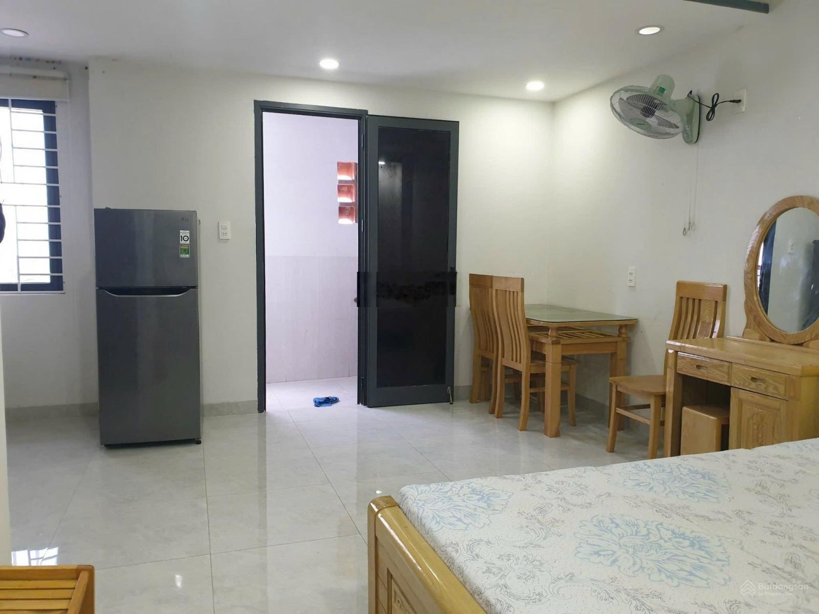 Bán toà nhà căn hộ 6 tầng mặt tiền đường phùng hưng ( 10 căn hộ ) thu nhập 35 triệu / tháng