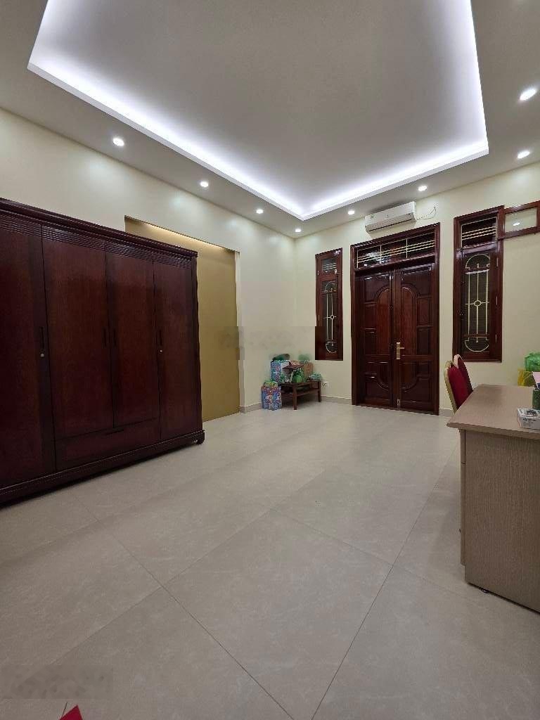 Sở hữu ngay nhà nhà phân lô ô tô tránh giá bay 36.6 tỷ phố nghĩa đô 68m 5 tầng cực hiếm ở cầu giấy