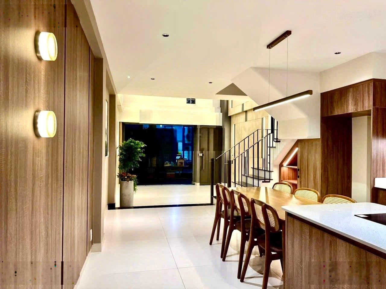 Nhà đẹp 4 tầng ngay chợ Giồng Bình Trưng Tây Q2, 55m2 full nội thất vào ở ngay chỉ hơn 8 tỷ