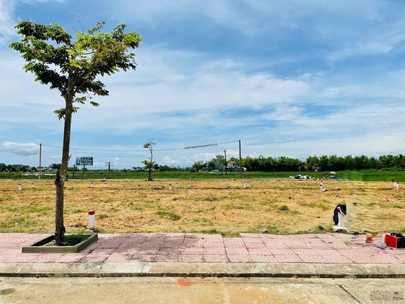 Đất thật dòng tiền thật - đối diện chợ kinh doanh buôn bán sầm uất