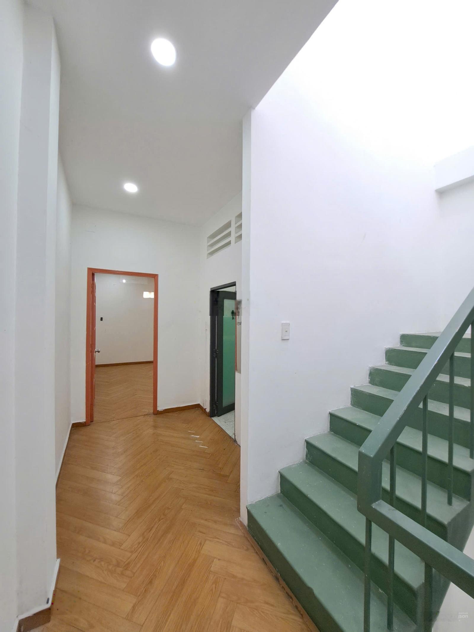 Bán tòa CHDV Khu Phan Xích Long, P.7, Phú Nhuận, 6.5x22m, CN 135m2 hầm 7T thu nhập 200tr/th, 22.8tỷ