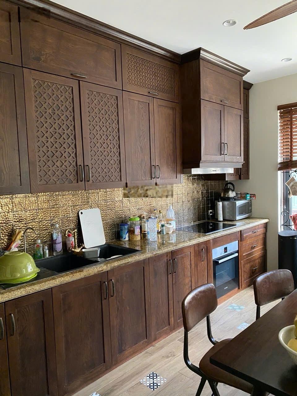 bán nhà ngõ 28 Nguyễn Trường tộ, Ba Đình. Dòng tiền đều đặn.Phù hợp gia đình ở hoặc làm homestay