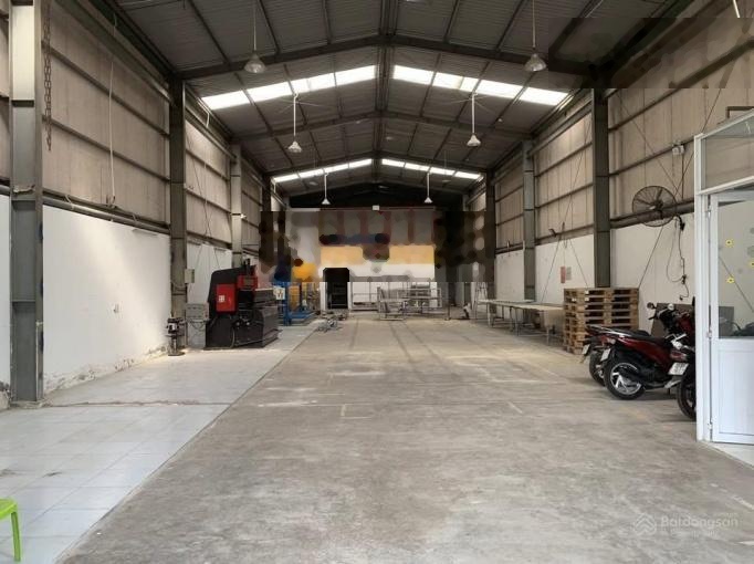 Cho thuê nhà kho 560m2 mt đường lớn tại liên chiểu, sẵn điện nước, giá tốt chỉ 25 triệu