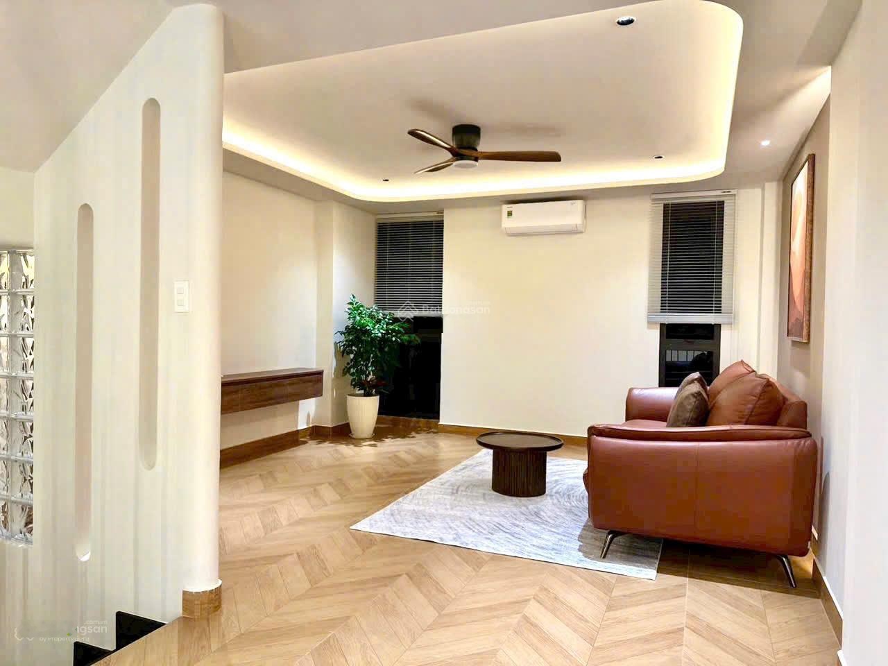 Nhà 4 tầng xây mới, đường xe hơi gần Nguyễn Duy Trinh, 60m2 giá chỉ 8,8 tỷ