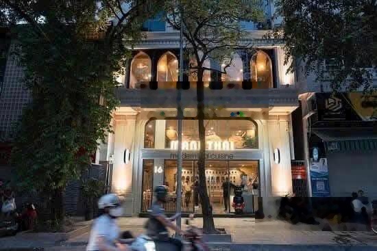 CHO THUÊ NHÀ MẶT PHỐ HOÀNG CẦU GIÁ TỐT Diện tích: 90m Mặt tiền: 6,5m