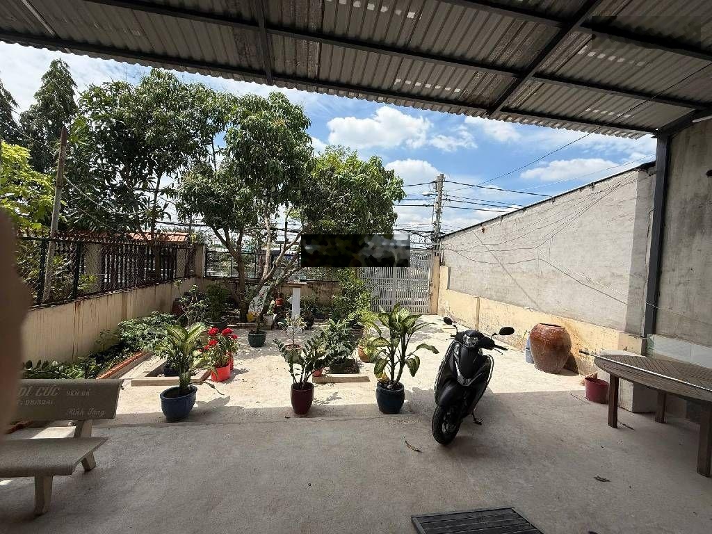 Nhà mặt tiền hẻm, 2 tầng kiên cố, xe hơi đậu cửa 113m2, ngang 5,4m nở hậu 7,15m, phường 5, Q8