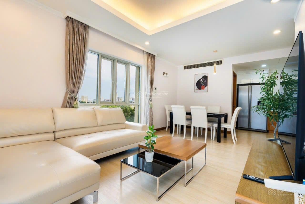 Gia đình cần bán trước tết CC Sky Center, 68m2, 6,5 ty Phổ Quang, P2, Tân Bình