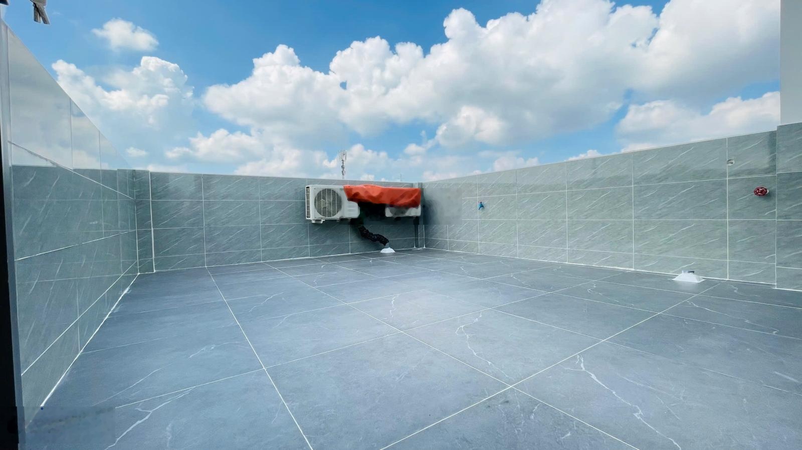 Nhà phố 5 tầng, 4m x 15m đường lâm thị hố cách mặt tiền chỉ 30m, nhỉnh nhẹ 6 tỷ