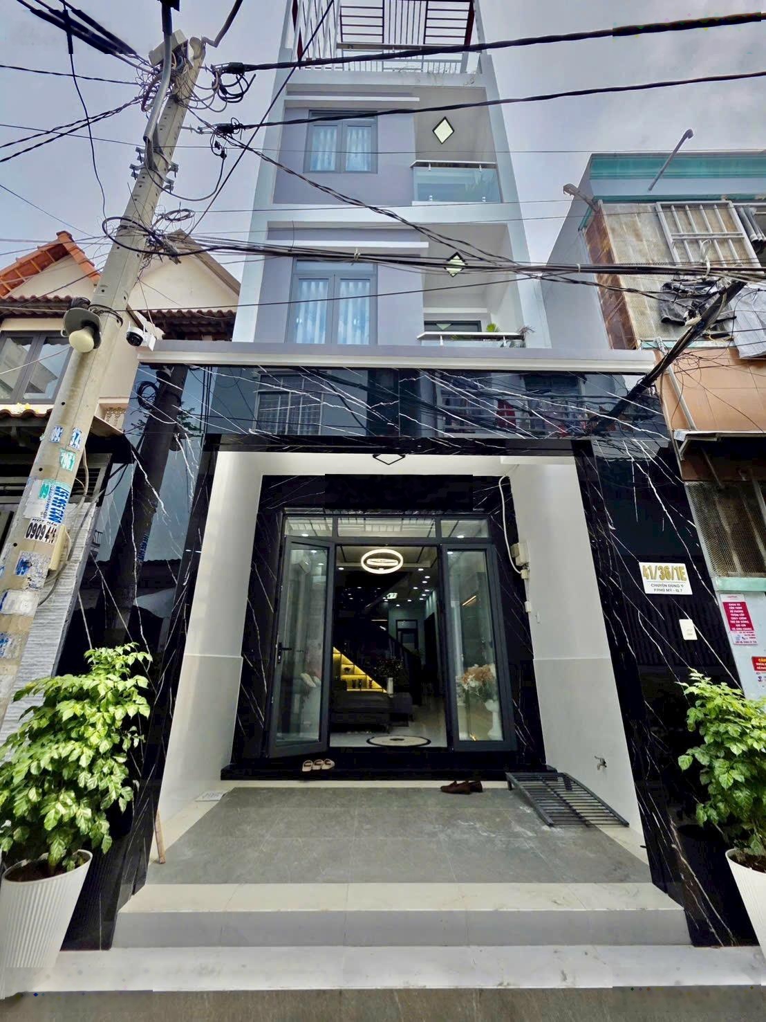 Chính chủ bán nhà đón tết nhà mới giá tốt . 7.99 tỷ . Lh: 0855548097