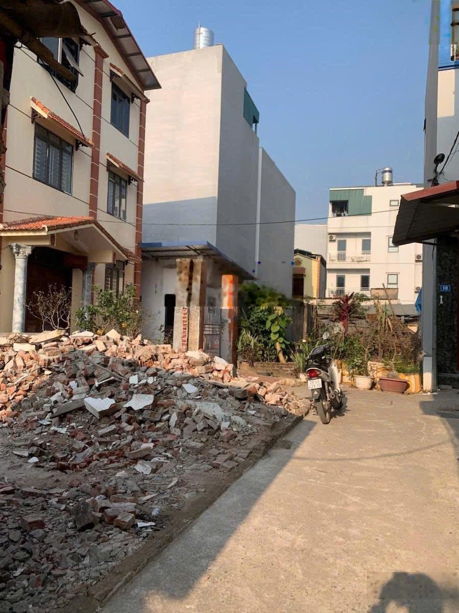 Bán đất liên mạc bắc từ liêm 42m giá 5,2 tỷ