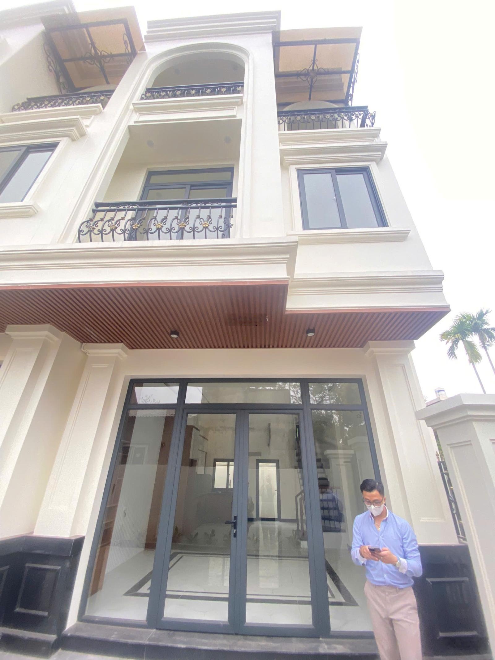 Nhà đẹp Vân Côn, Sát đại lộ Thăng Long, Vành đai 4. 42m2*4T, 4PN, Tiện ích đầy đủ, Giá chỉ 3,99 tỷ