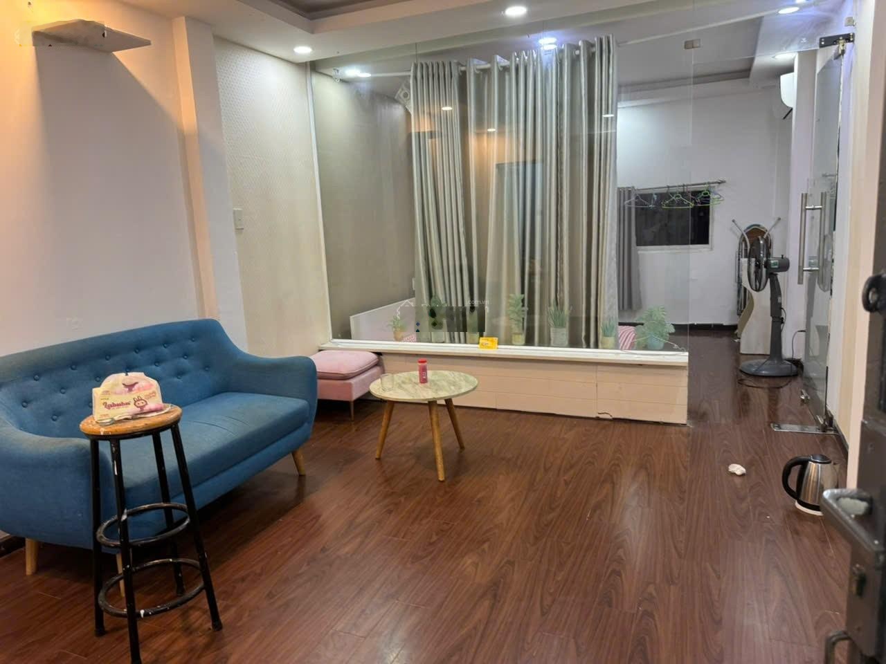 Bán gấp CC 34m2, 2PN, 1WC tại Cống Quỳnh, P. Phạm Ngũ Lão, Q1, HCM giá 2,3 tỷ