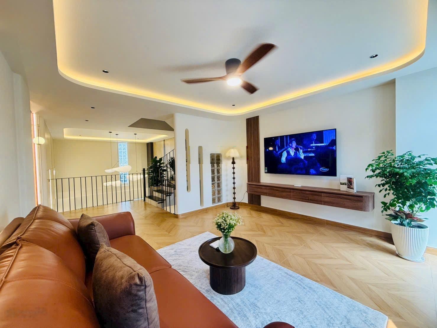 Bán nhà HXH đường số 23, P BTT (cách Nguyễn Duy Trinh 250m), nhà mới xây, full nội thất, mới 100%