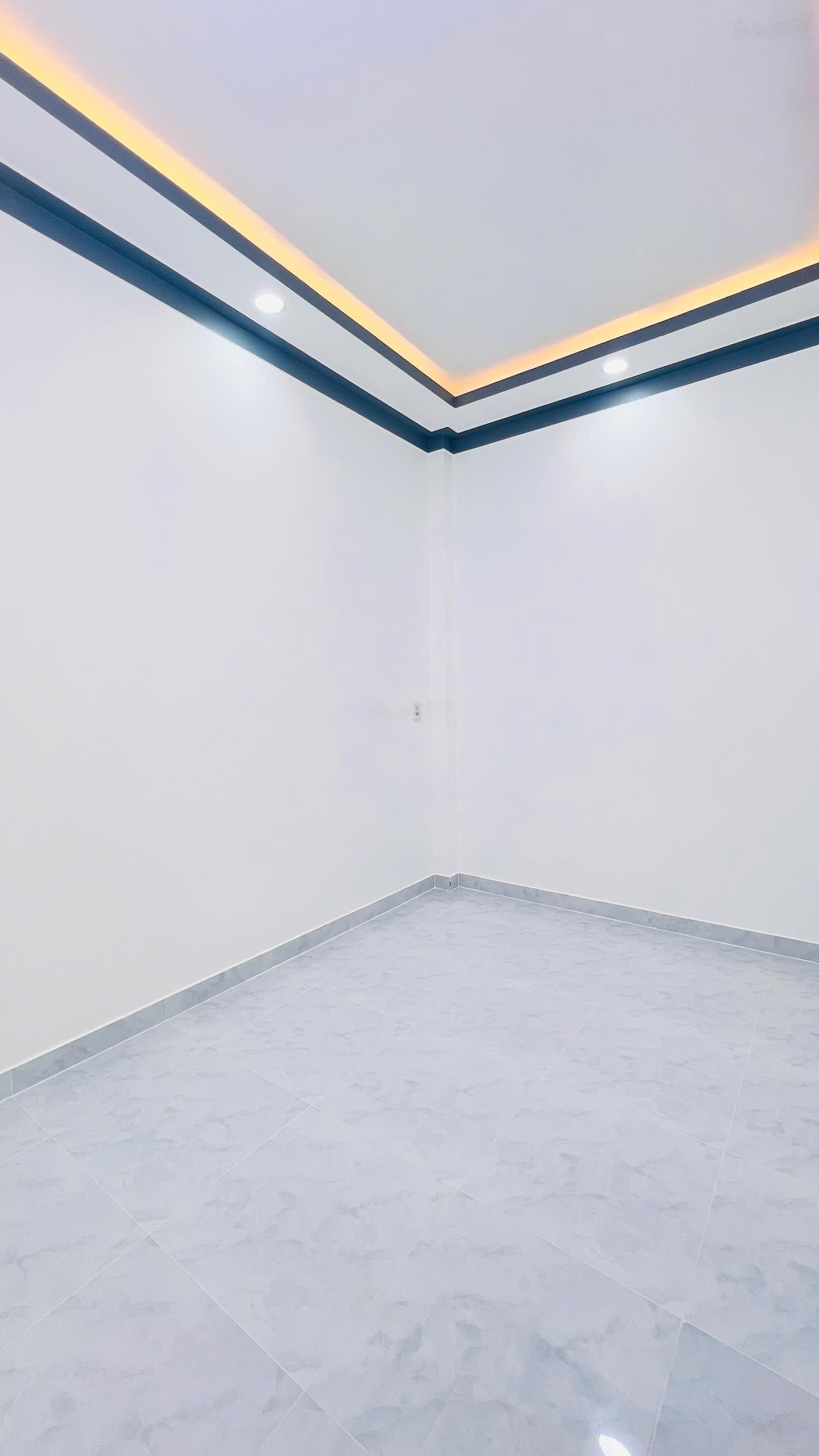 Nhà phố xây mới chợ thới tứ hóc môn-5m x 22m - hẻm 7m thông nguyễn thị sáu - nhỉnh 4 tỷ