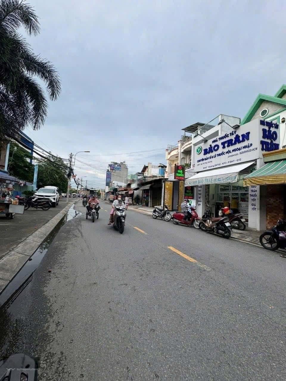 Đất chính chủ gủi cần bán gấp thuộc phường đông hung thuận Q12 dt: 20 x 100m giá 140ty