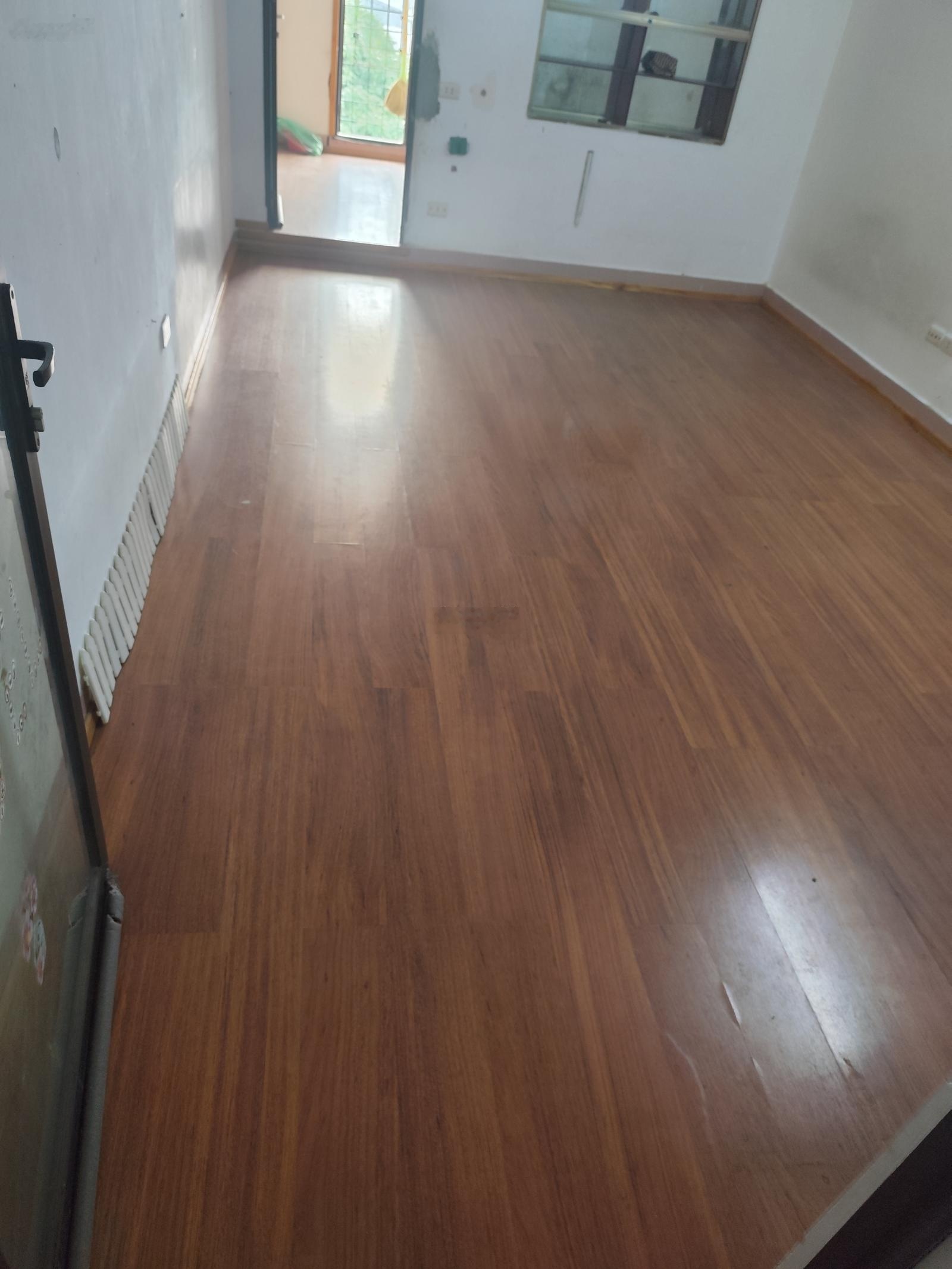 Bán tập thể Lương Thế Vinh tầng 5 - nhà rất thoáng - mát