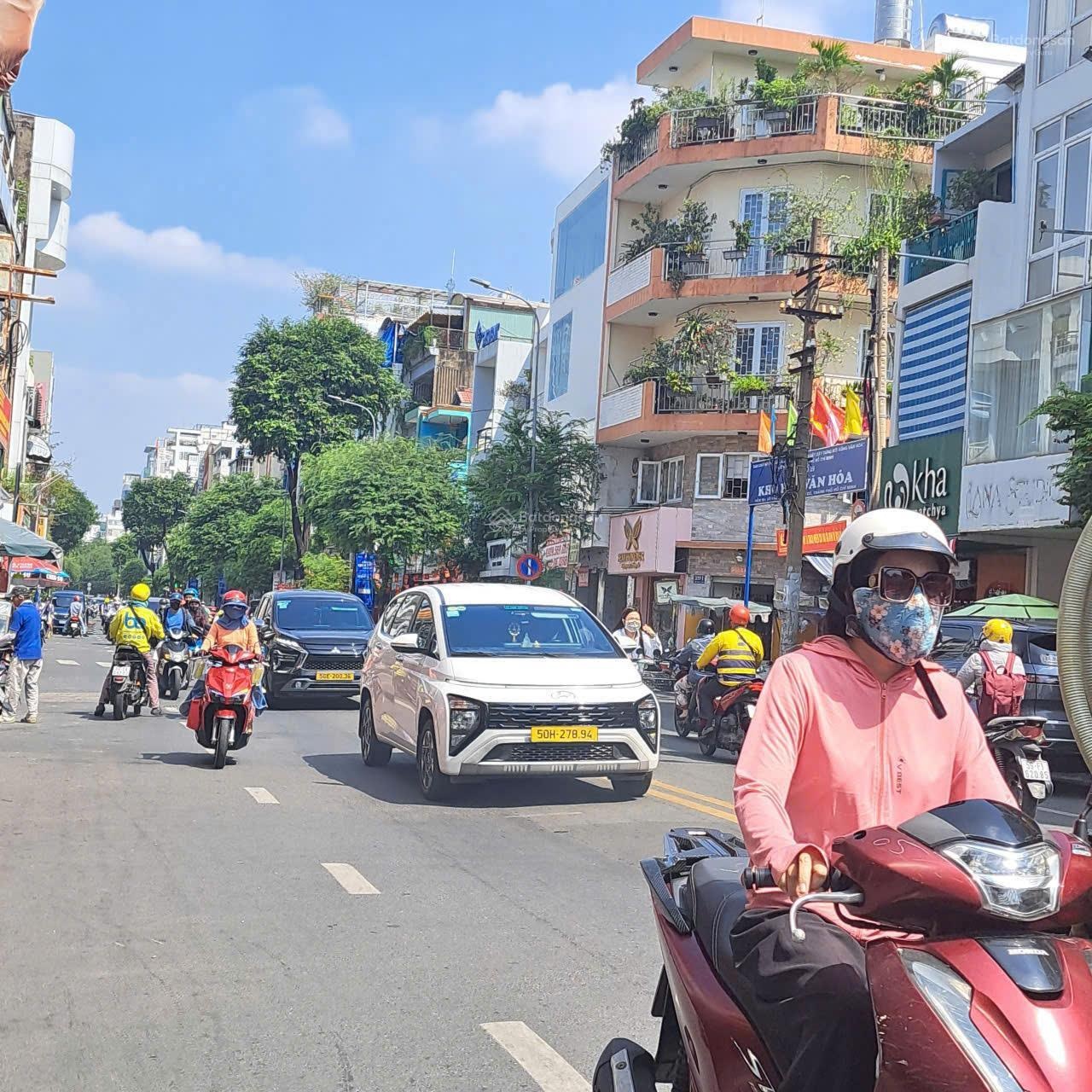 Góc 2MT! Đường Lê Trọng Tấn - DT: 12x40m - Tiện xây mới - HĐT: 200tr/th - giá bán: 68 tỷ TL