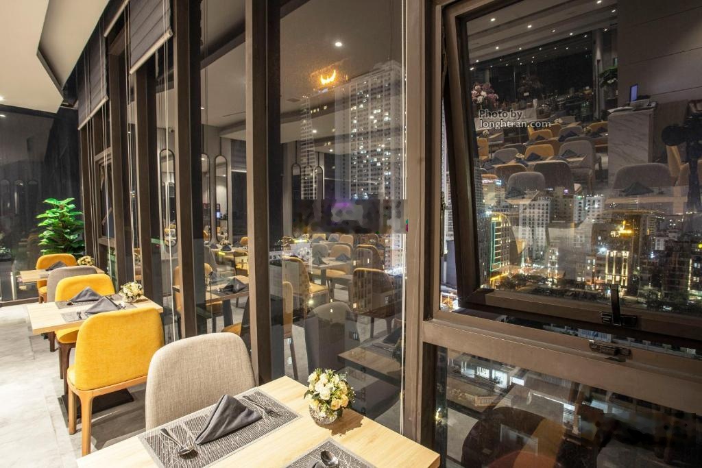 Chuyển nhượng khách sạn 15 tầng đường phan liêm, trung tâm phố tây