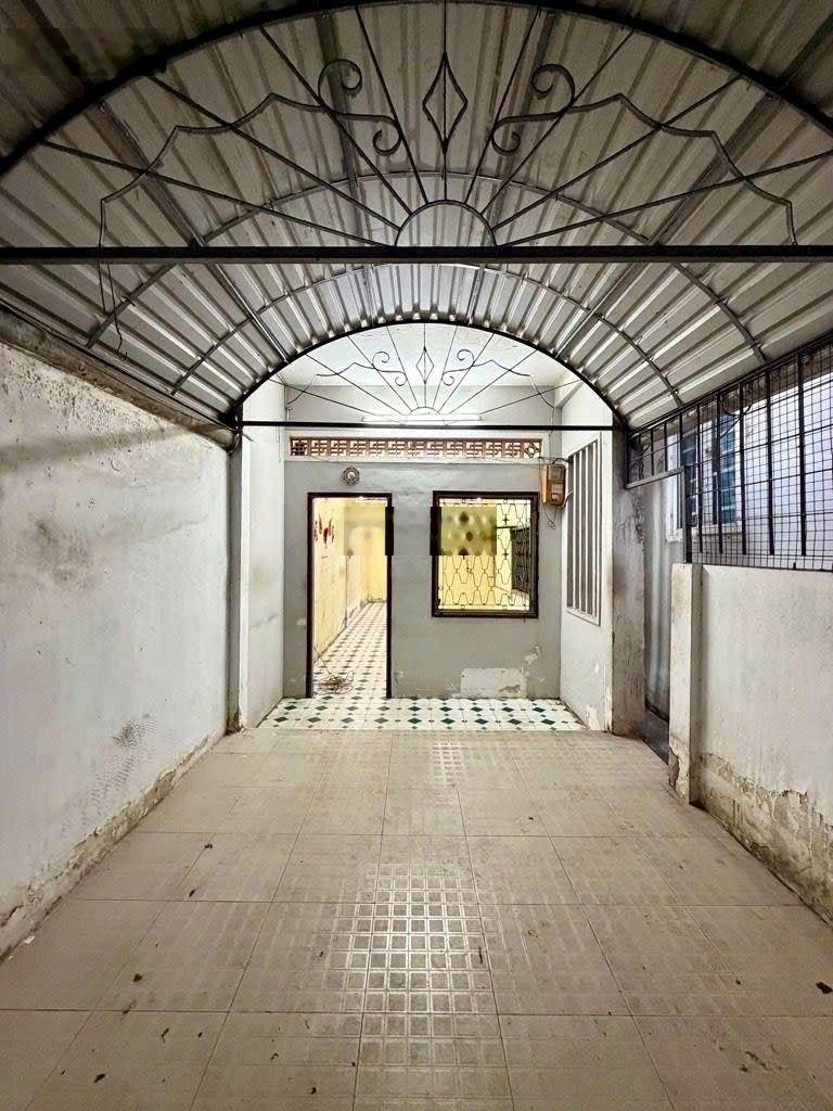 Nhà diện tích lớn 83m2 nở hậu, sát Phan Văn Trị - hẻm xe hơi - trung tâm Bình Thạnh - 8.85 tỉ TL