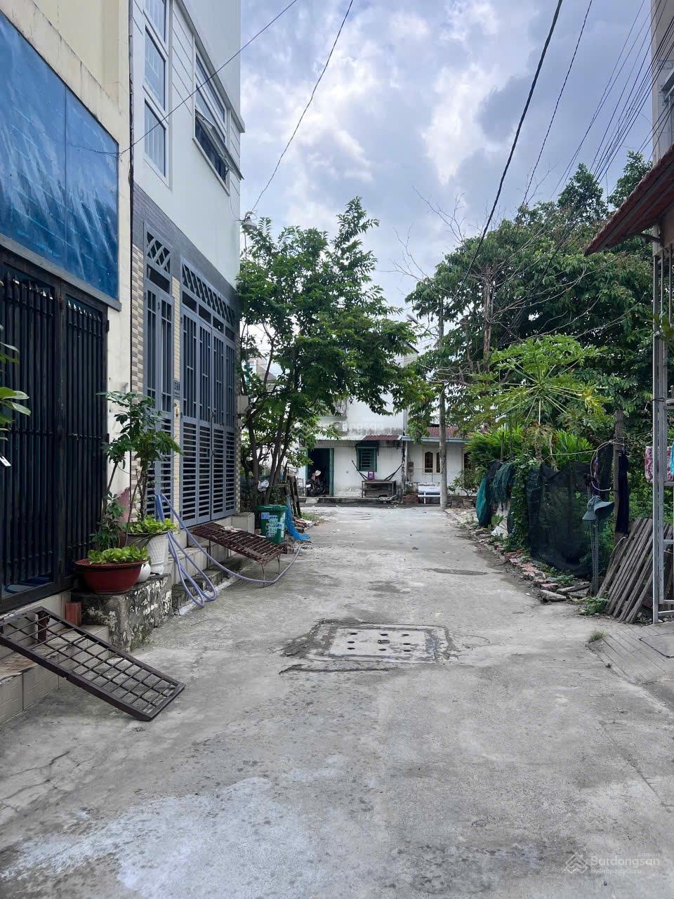 Nhà đẹp 2 tầng ngay Vành Đai 2 ngon nhất Linh Đông Thủ Đức, giá chỉ 5,5 tỷ, nhanh mới kịp ạ