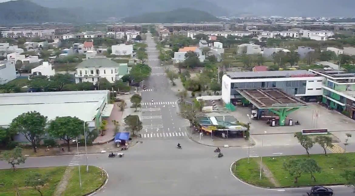 Cần tiền bán gấp lô đất đường Nguyễn Tất Thành nối dài, 120m2, giá bán 3,5 tỷ, cách biển 2km