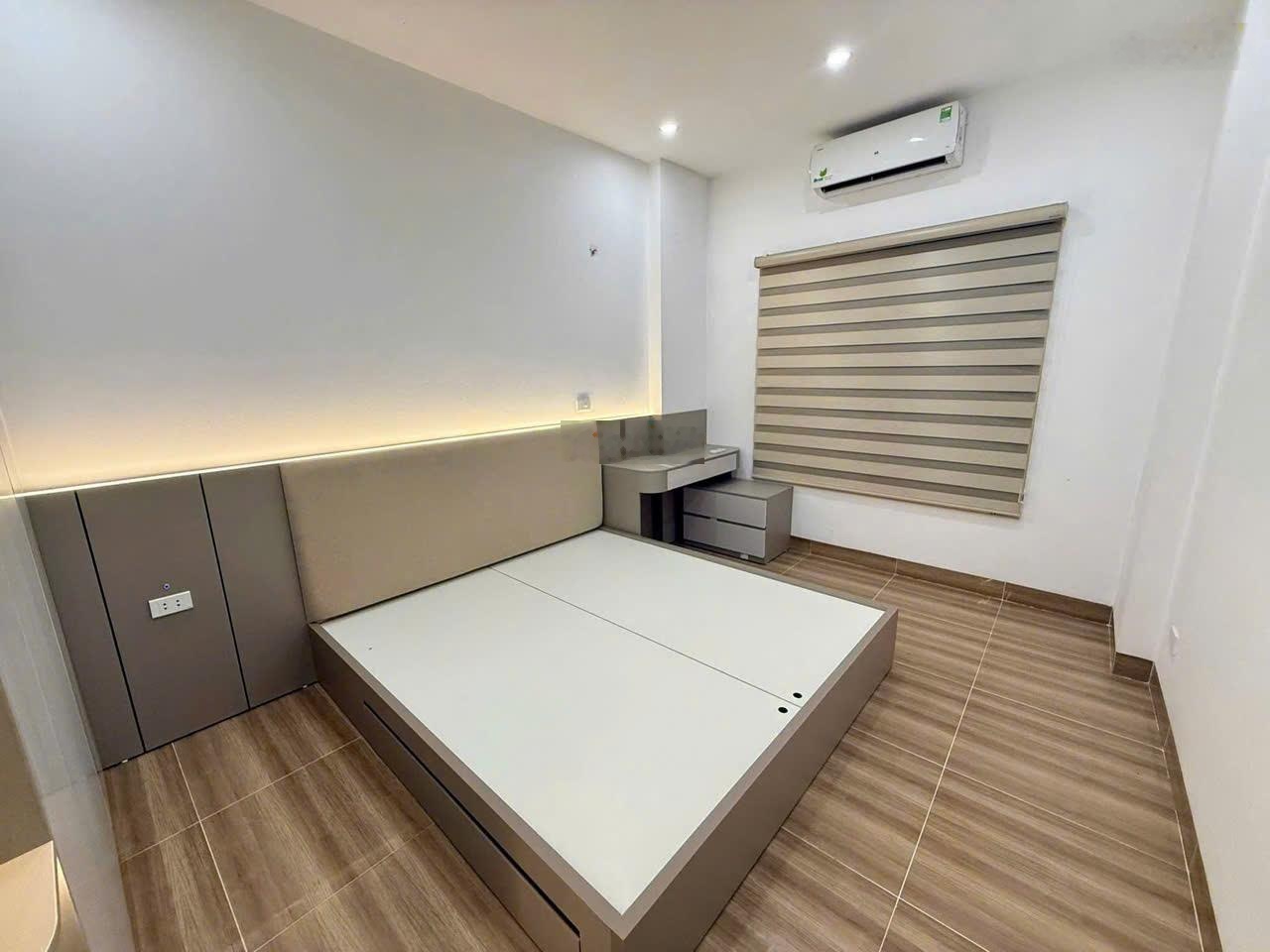 nhà mới đẹp giá cả phải chăng , lại chung tâm quận hà đông làng lụa vạn phúc