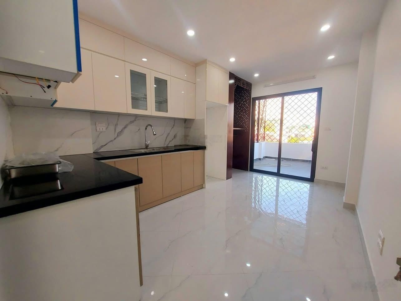 Giảm giá phố Minh Khai, gần ô tô, ngõ nông rộng thông tứ tung, kinh doanh tốt, Thang Máy, 45m*5T.