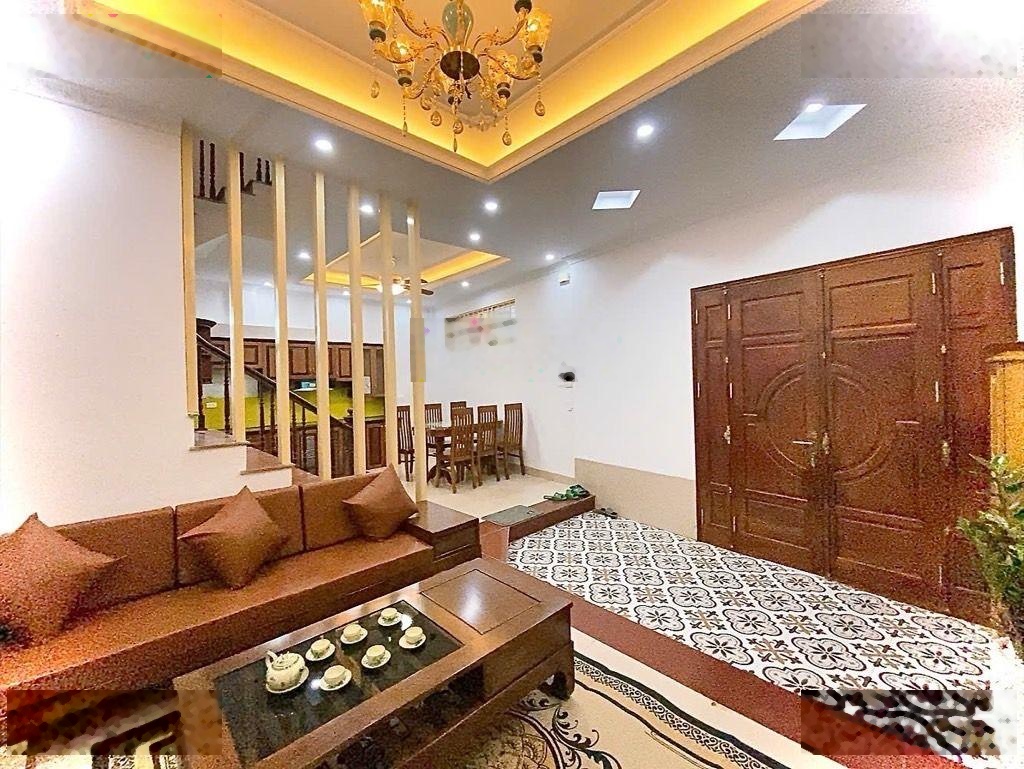 Bán Nhà Trương Định, DT Siêu Rộng 45m Giá 8.3 Tỷ, Nhà Đẹp Dân Xây Mặt Tiền Rộng.