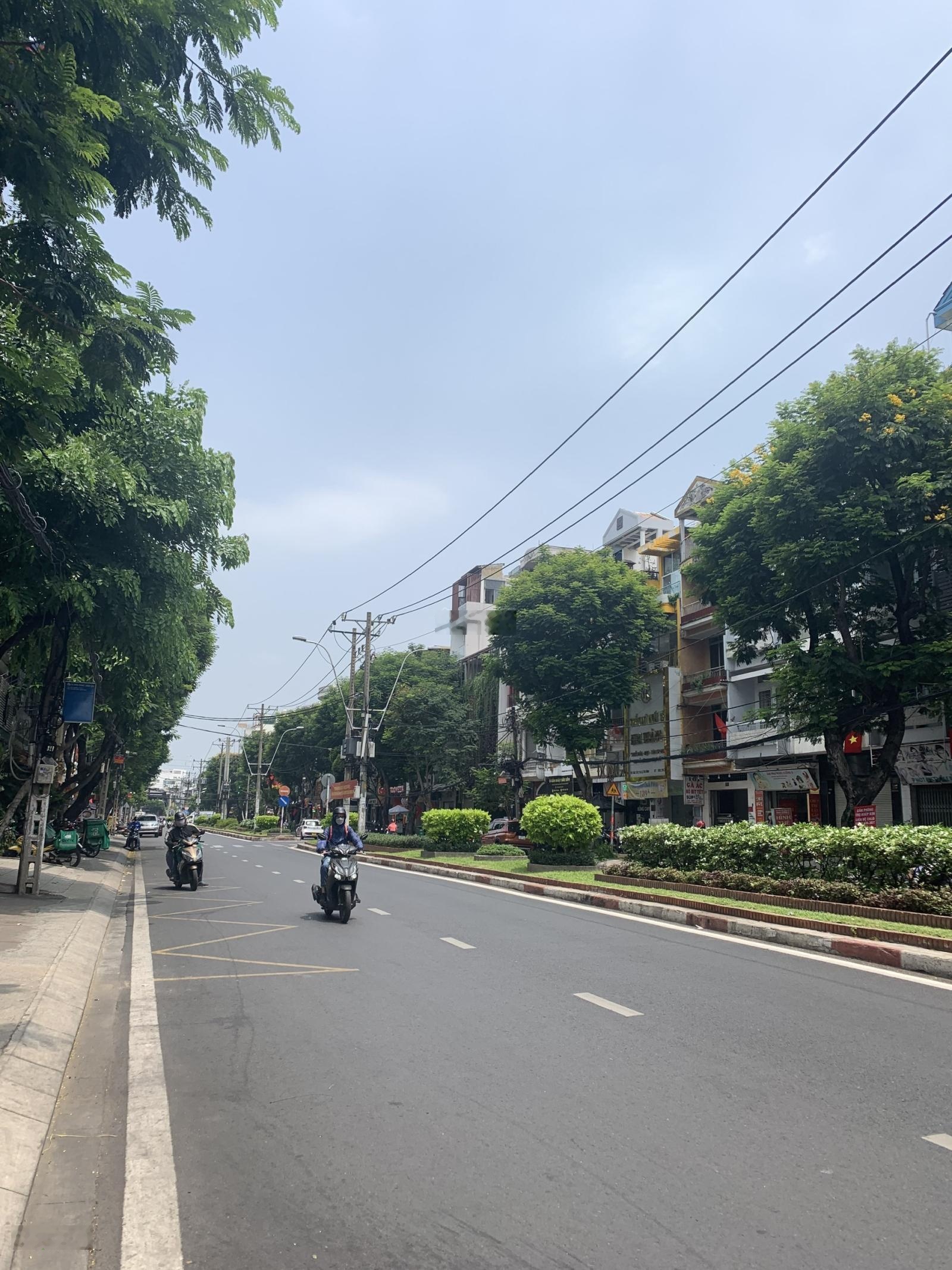 Bán nhà HXH Ba Vân, P14, Tân Bình - DT: 5x15m - 3 tầng BTCT - Giá 9,6 tỷ TL