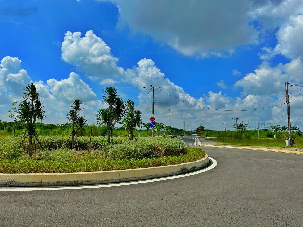 Đất 2 mặt tiền Lô góc KDC Dragon Pearl hạ tầng PCCC tiện ích đầy đủ đường xe hơi SHR sang tên ngay