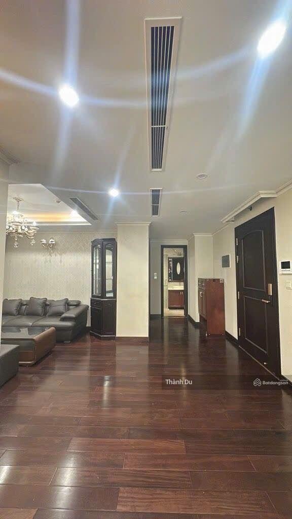 Bán căn hộ chung cư HC Golden City 72m2 2PN 2WC 2 lô gia thoáng, nhà đẹp sẵn ở ngay giá 6,6 tỷ