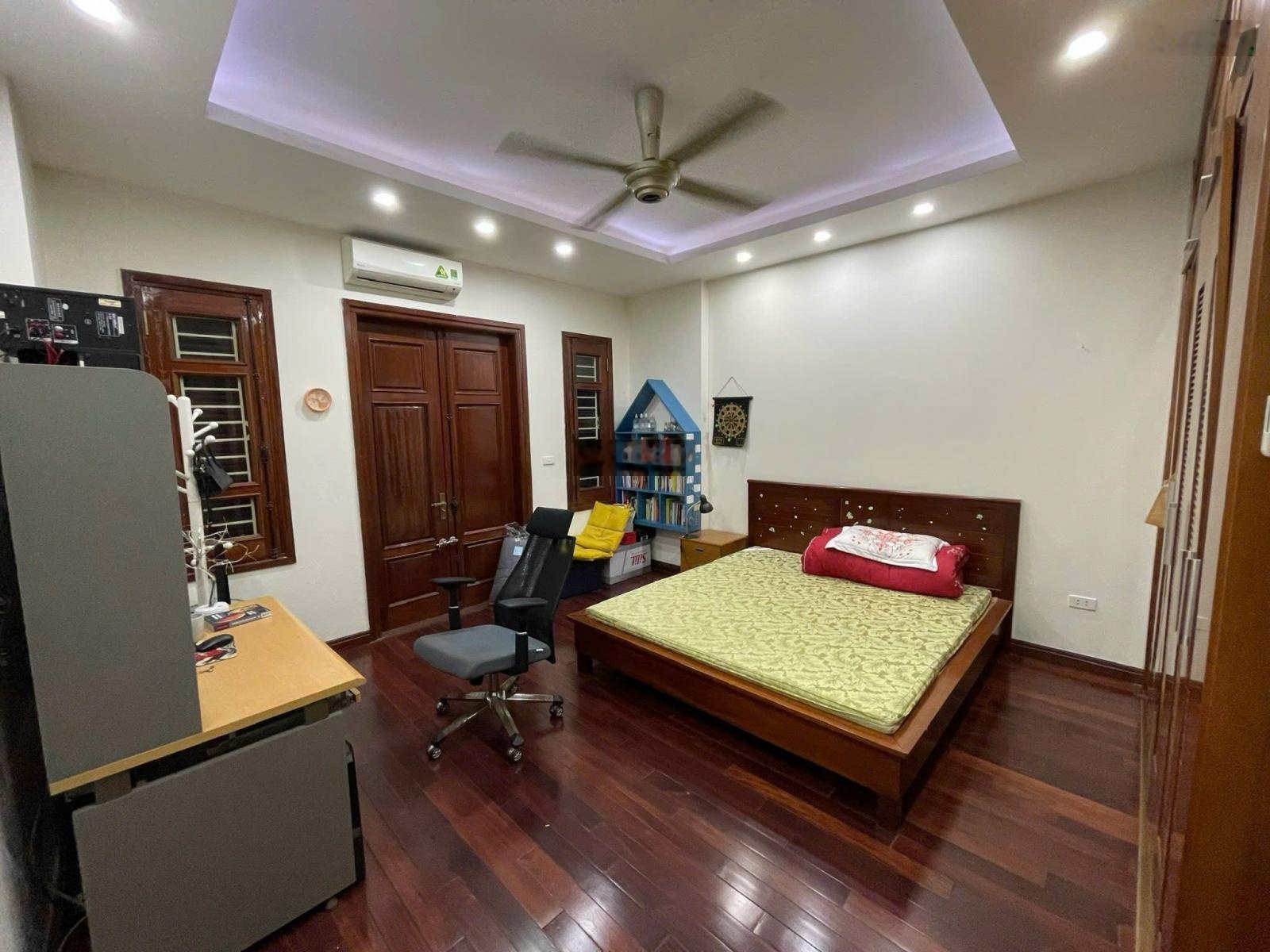 Chính chủ bán nhà liền kề Mỗ Lao 68m 5 tầng vỉa hè ô tô tránh kinh doanh chào 19,5 tỷ thương lượng